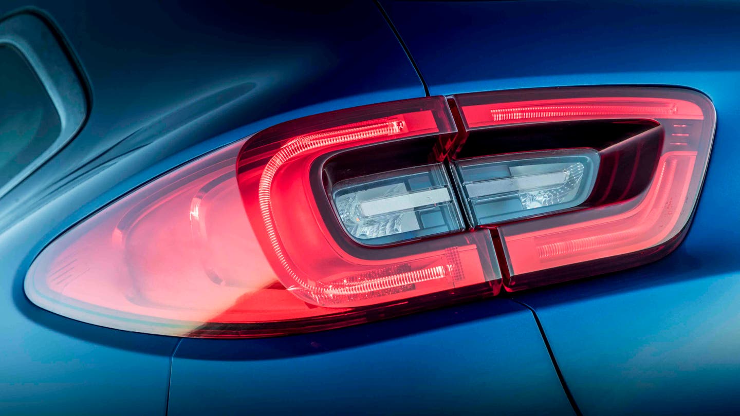 Renault Kadjar tail-light