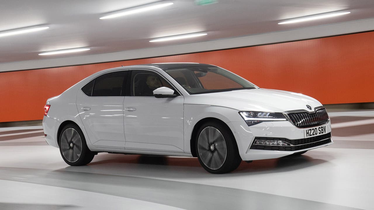 Skoda Superb iV in white