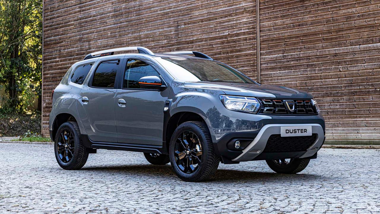 Dacia Duster in grey, static shot