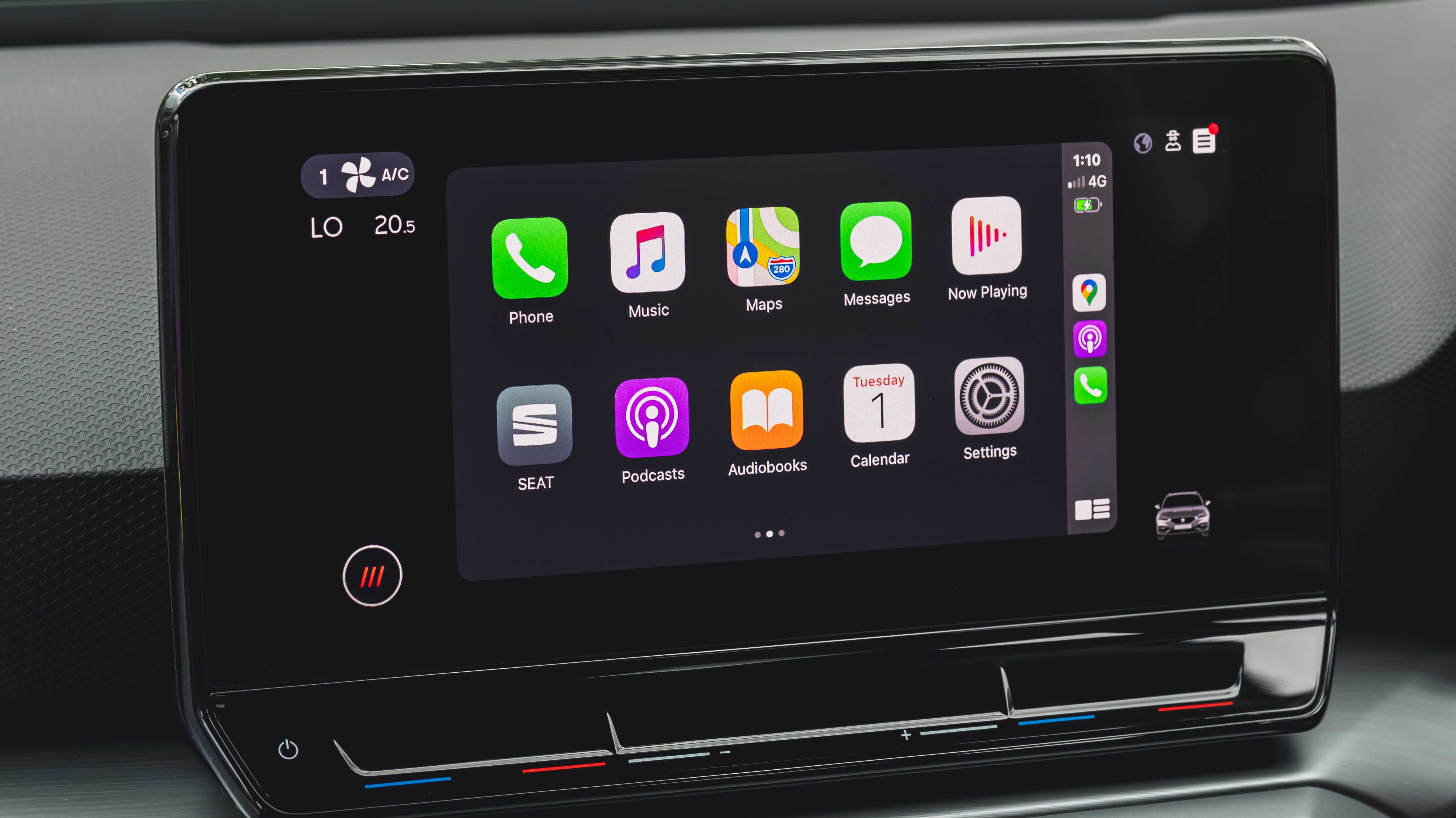 SEAT Leon Apple CarPlay screen