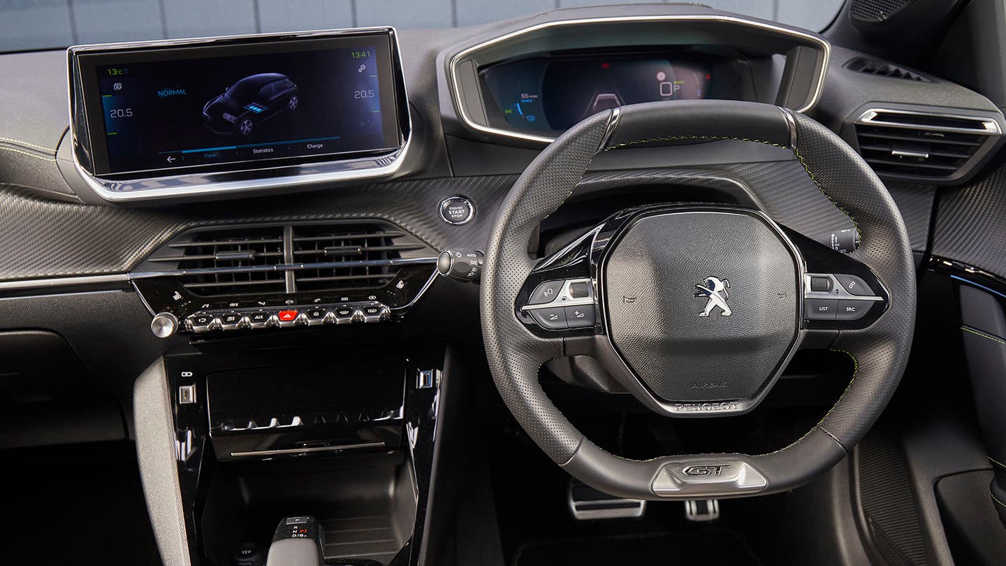 Peugeot 208 review interior