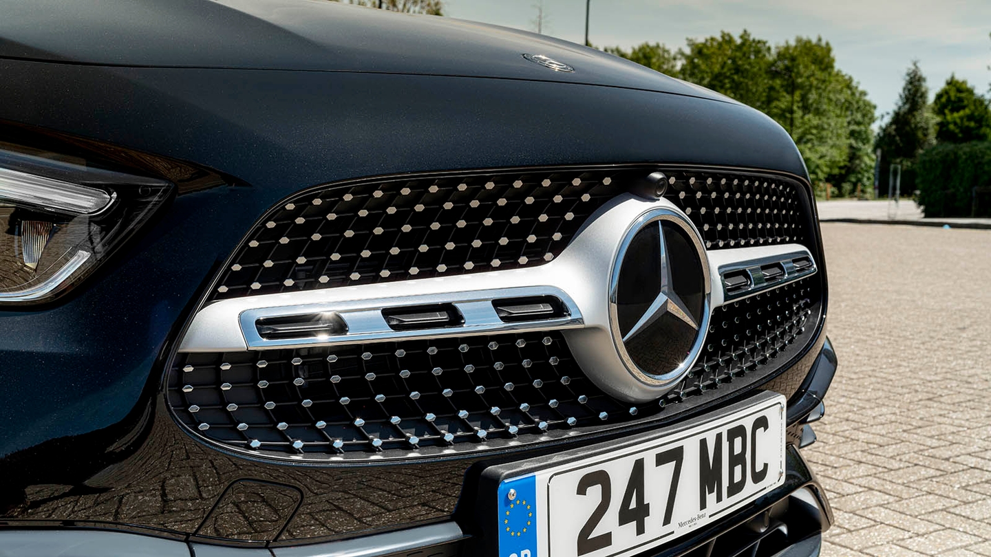 Mercedes GLA review front grille