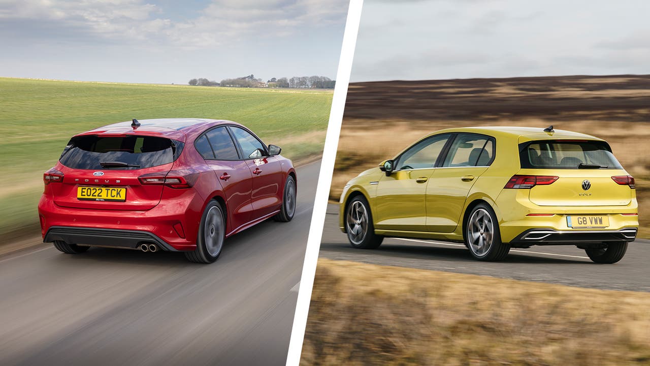 Ford Focus vs Volkswagen Golf rear three quarter