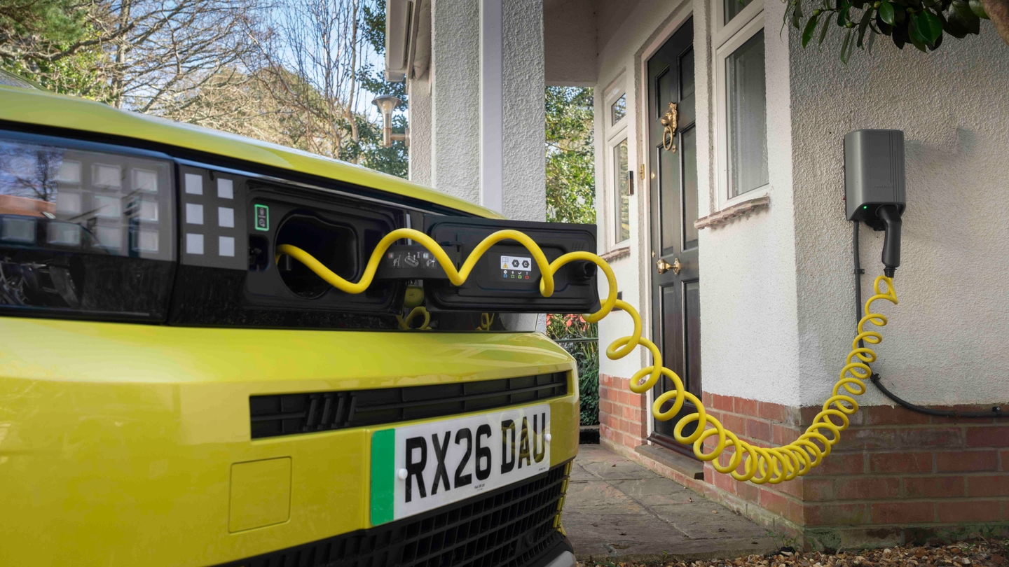 Fiat Grande Panda charging cable