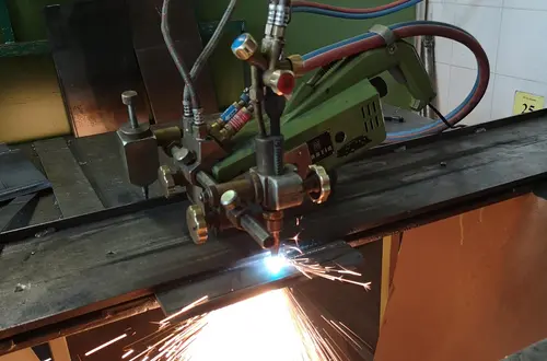 Automatisierter Zuschnitt Automatisierter Zuschnitt