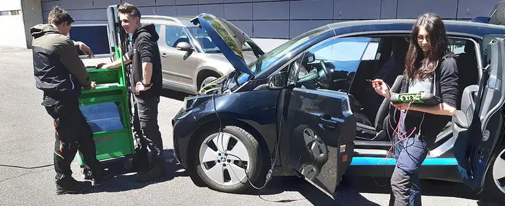 KFZ Mechatroniker KFZ Mechatroniker