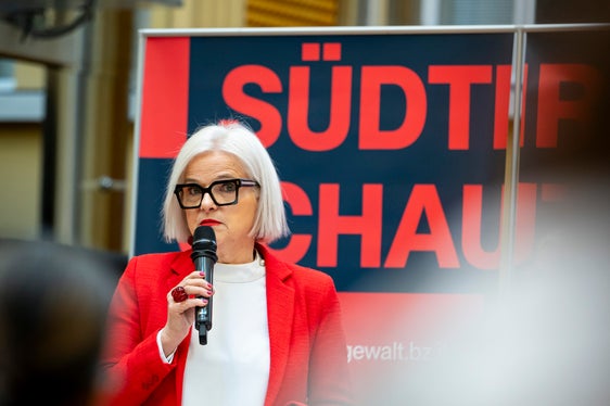 Nadia Mazzardis si rivolge soprattutto agli uomini: Anche gli uomini devono assumersi la responsabilità se tollerano comportamenti inappropriati.” (Foto: ASP/Fabio Brucculeri)