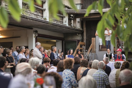 Numerosi ospiti al cocktail estivo della SBO (Foto: SBO)