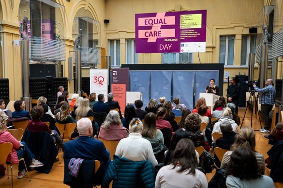 Grande partecipazione al primo Equal Care Day in Alto Adige (ASC/Fabio Brucculeri)